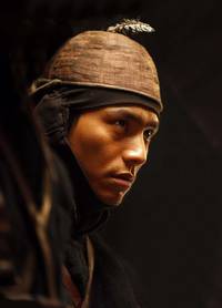 Кадр Пусть летят пули