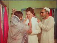 Кадр Амар,  Акбар, Антони