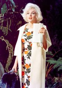 Кадр Что-то должно случиться