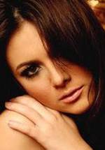 Аю Азхари фото