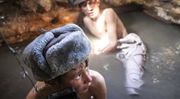 Кадр из фильма "Земля просвещенных" - 1