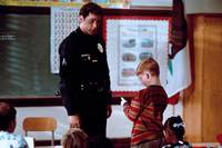 Кадр Незаконное вторжение