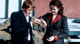 Кадр из фильма "Церковь под ледником" - 1