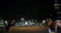 Кадр из фильма "Восток против Запада" - 1