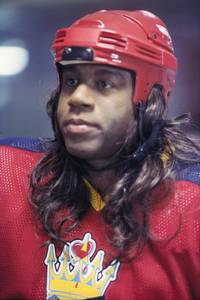 Кадр Малкольм в центре внимания