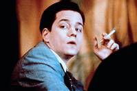 Кадр Среди акул