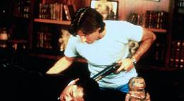 Кадр из фильма "Кровавые деньги" - 2