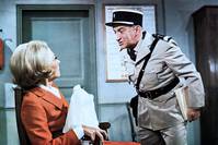 Кадр Жандарм женится