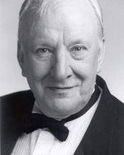 Ричард Родни Беннетт фото