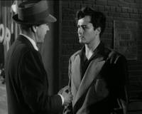 Кадр Стучись в любую дверь