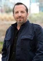 Арон Уорнер фото