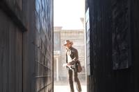 Кадр Джейн берет ружье