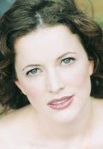 Эмили Хоу фото