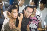 Кадр Опасный Бангкок