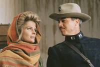 Кадр Ветер и лев