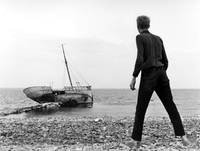 Кадр Сквозь тёмное стекло