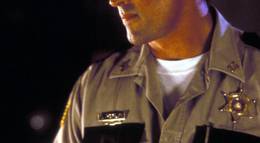 Кадр из фильма "Полицейские" - 2