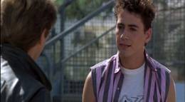 Кадр из фильма "Стенка на стенку" - 2