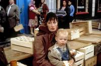 Кадр Агнес Браун