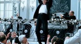 Кадр из фильма "Совершенно секретно!" - 1