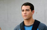 Кадр Сдохни, Джон Такер!