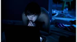 Кадр из фильма "Зал самоубийц" - 2