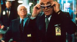 Кадр из фильма "Неистребимый шпион" - 1