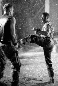 Кадр Универсальный солдат