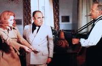 Кадр С завтрашнего дня мы богаты и честны