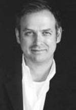 Йен Джеймс Корлетт фото