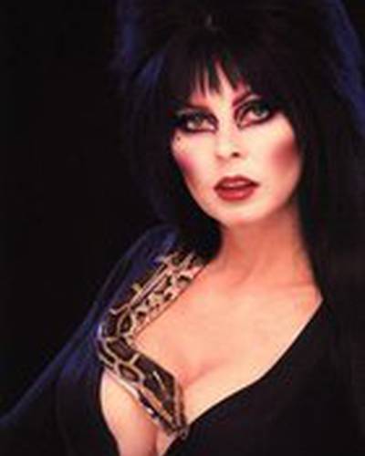 Кассандра Петерсон фото