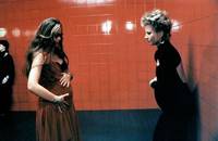 Кадр Будущее – это женщина