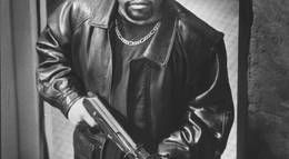 Кадр из фильма "Опасная земля" - 2