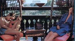 Кадр из фильма "Эммануэль" - 2