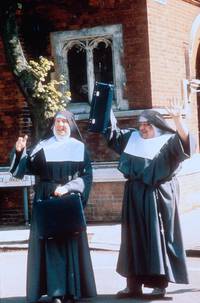 Кадр Монахини в бегах