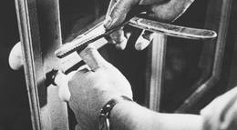 Кадр из фильма "Андалузский пес" - 1