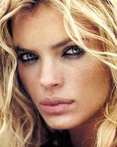 Эстер Каньядас фото