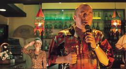 Кадр из фильма "Кровавое караоке" - 1