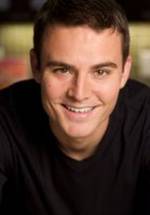 Тревор Мартин фото