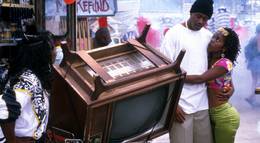 Кадр из фильма "Аферисты" - 2