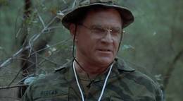 Кадр из фильма "Коломбо: Большие маневры" - 2