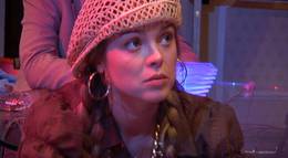 Кадр из фильма "Обреченная стать звездой" - 1