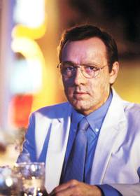 Кадр Заплати другому