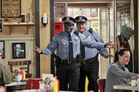 Кадр Майк и Молли