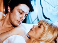 Кадр Спешащий человек