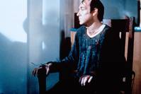 Кадр Среди акул