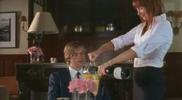 Кадр из фильма "Здесь и сейчас" - 1