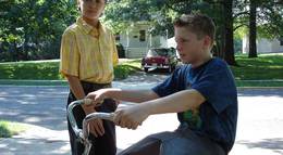 Кадр из фильма "Девушка по соседству" - 2