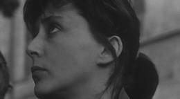 Кадр из фильма "Она провела много времени в свете софитов..." - 2