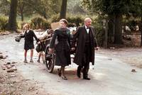 Кадр Мост слишком далеко